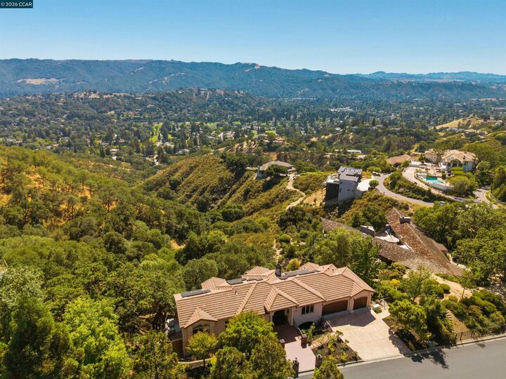 Property Photo:  554 Oakshire Pl  CA 94507 