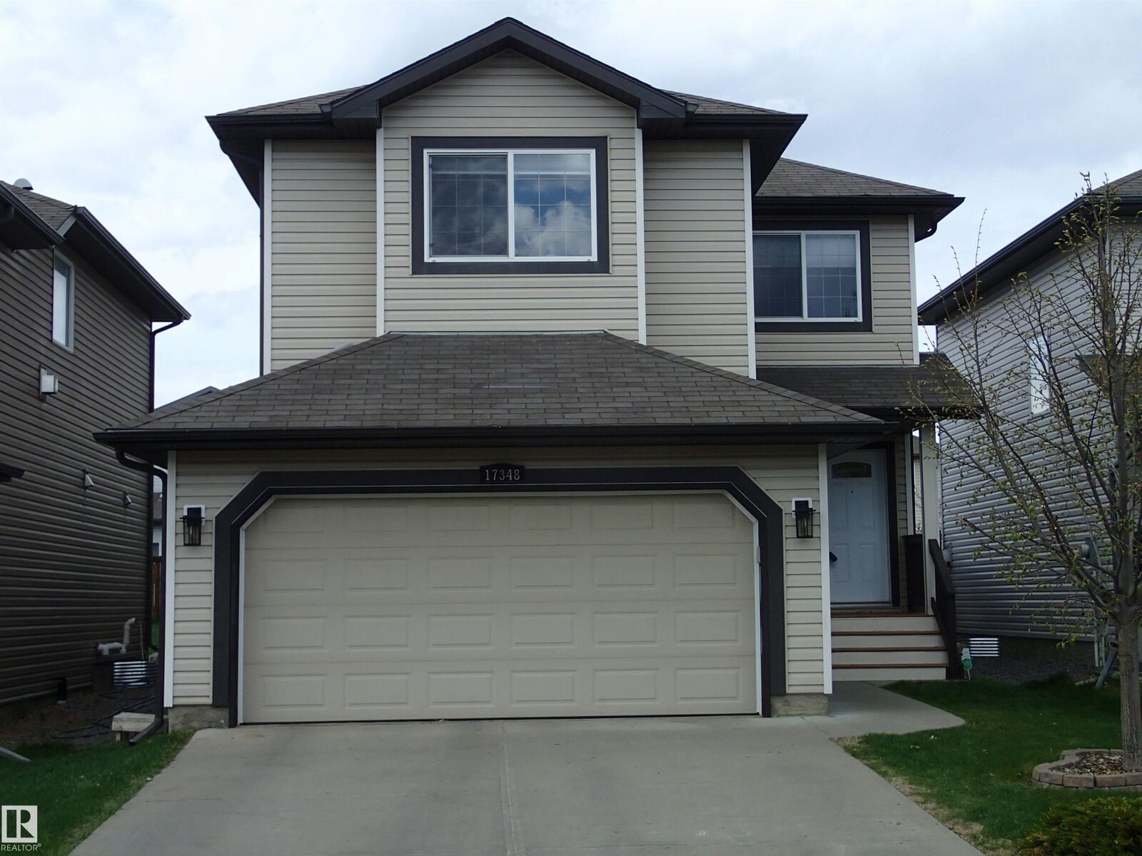 Property Photo: 17348 8 Avenue SW AB T6W 0M9