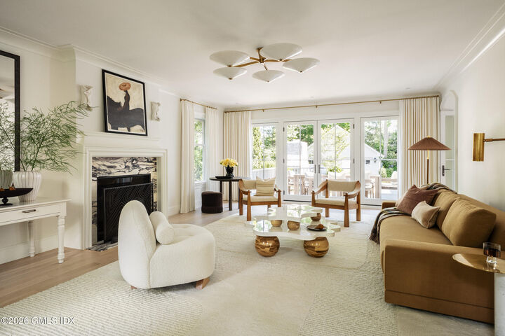 Property Photo:  60 Benjamin Street  CT 06870 