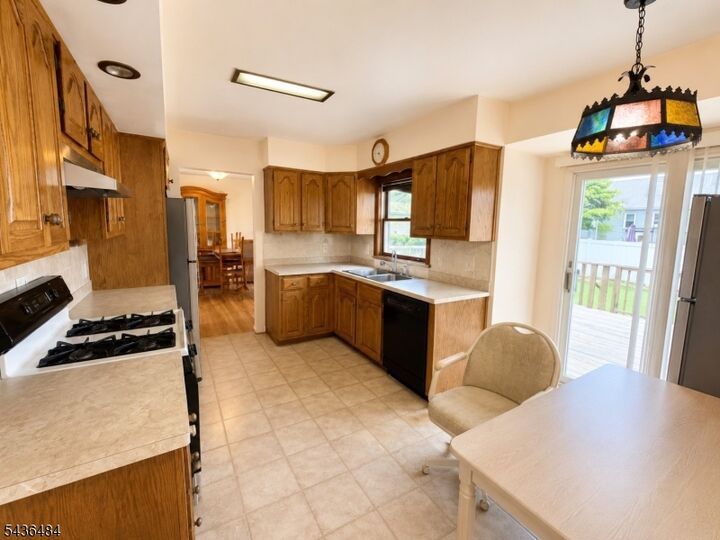 Property Photo: 224 Sherwood Ave NJ 07502