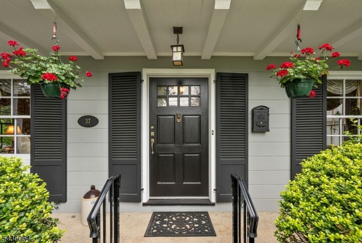 Property Photo:  37 Van Dyke Dr  NJ 07423 