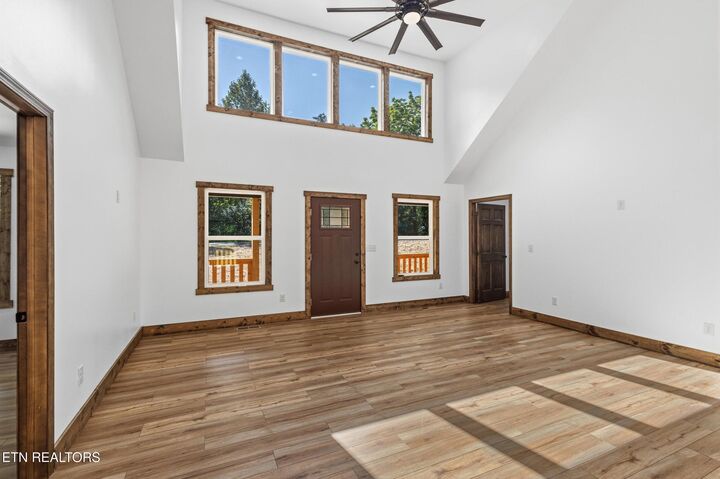 Property Photo:  2377 Porch Rock Rd  TN 37367 