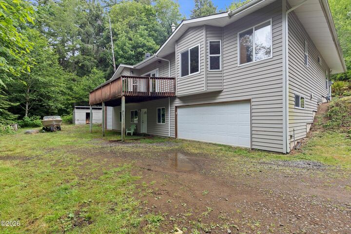 Property Photo:  2887 N North Bank Road  OR 97368 