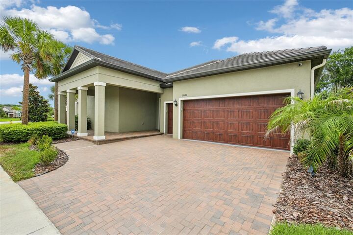 Property Photo:  11040 Banyan Breeze Boulevard  FL 34638 