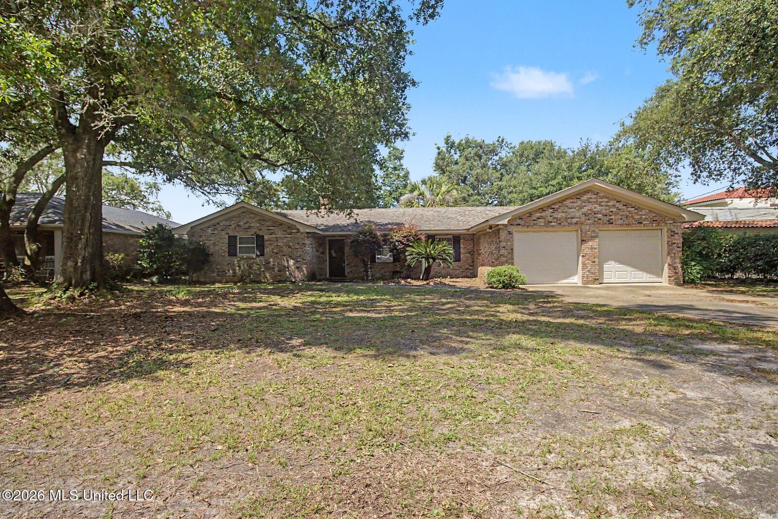 Property Photo:  385 Lakeview Boulevard  MS 39531 