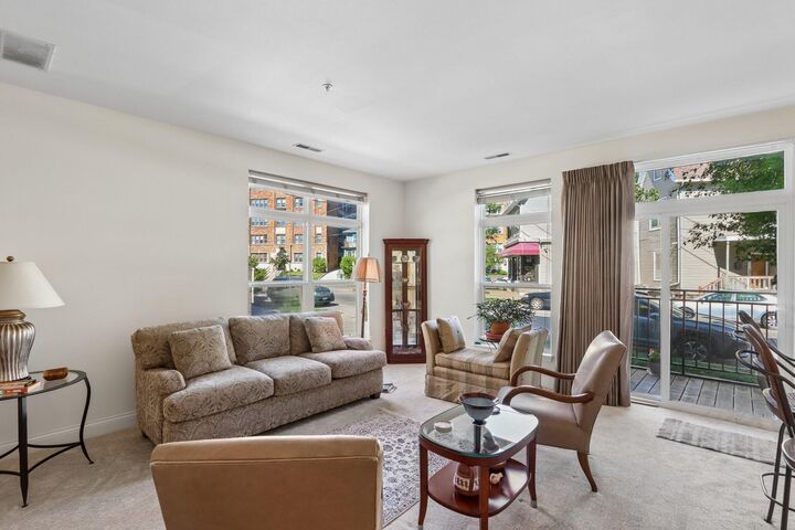 Property Photo:  1550 N Warren Ave  WI 53202 