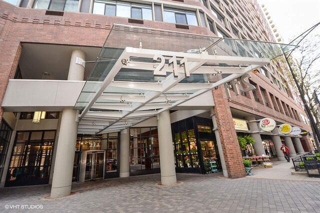 Property Photo: 211 E Ohio Street 1106 IL 60611