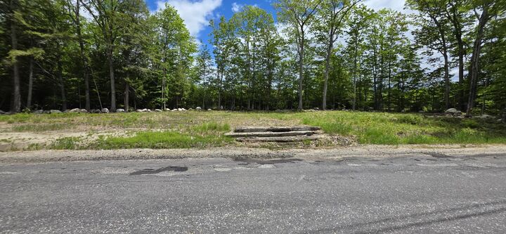 Property Photo:  1 Holbrook Road  ME 04282 