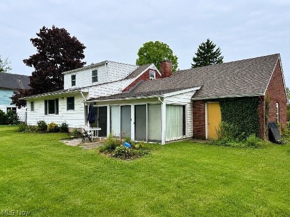 Property Photo:  5004 Dunsmore Avenue  OH 44004 