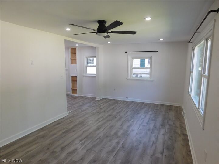 Property Photo:  1283 Waverly Road  OH 44095 