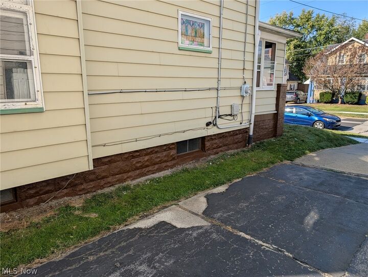 Property Photo: 127 Courtland Avenue OH 44405