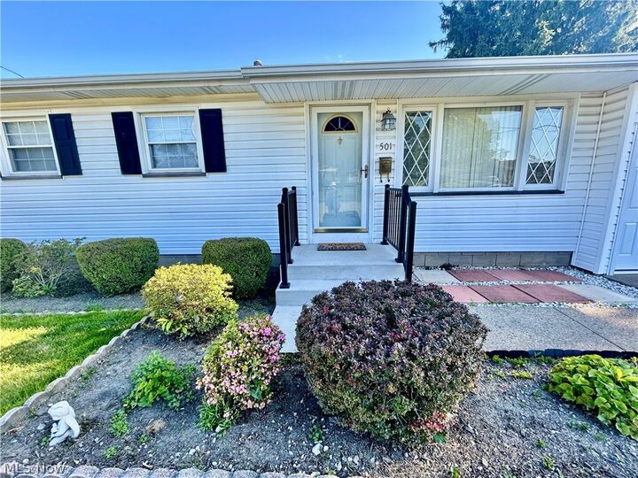 Property Photo:  501 Edison Street  OH 44471 