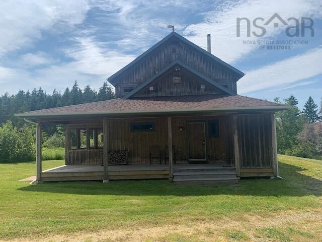 Property Photo: 879 Sarsfield Road NS B0P 1V0