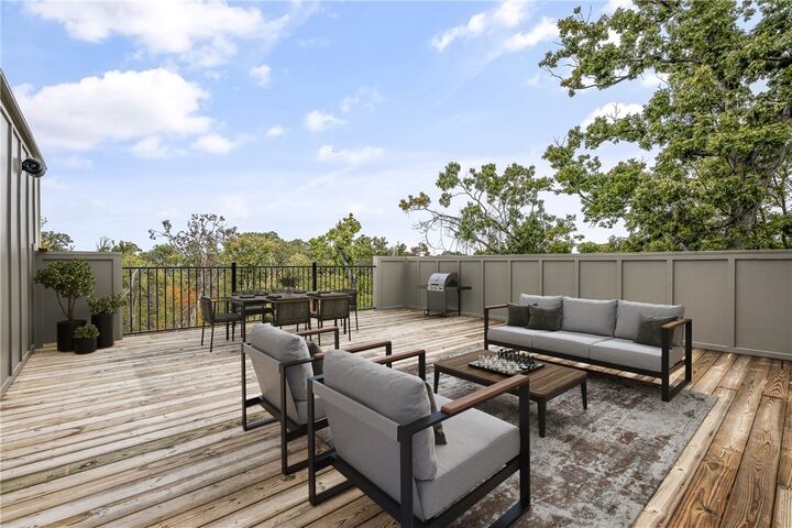 Property Photo:  1039 NW A Street  AR 72712 