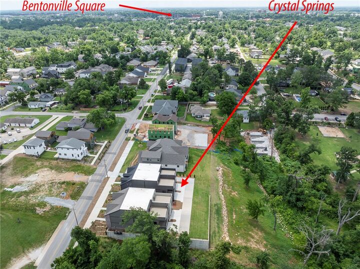 Property Photo:  1039 NW A Street  AR 72712 