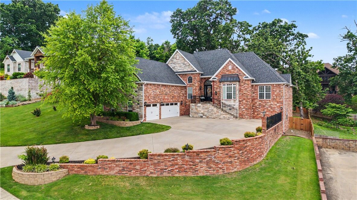 Property Photo:  3701 NW Creekstone Boulevard  AR 72712 