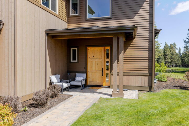 Property Photo:  60454 Kangaroo Loop  OR 97702 