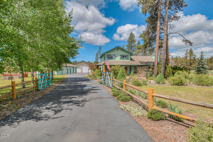Property Photo:  53939 Pine Grove Road  OR 97739 
