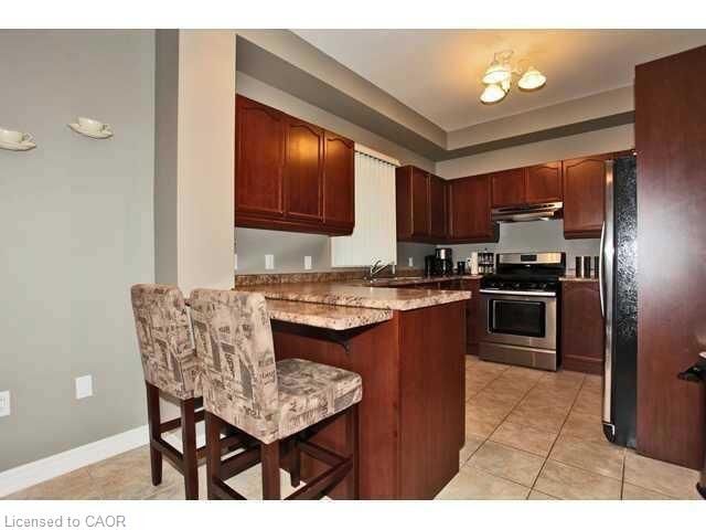 Property Photo:  1085 Harrogate Drive 48  ON L9K 1R2 