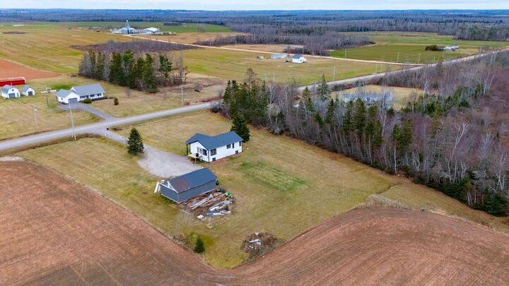 Property Photo: 674 48 Road PE C1B 3K4