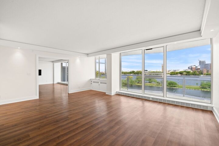 Property Photo:  330 Beacon St 65/66  MA 02116 