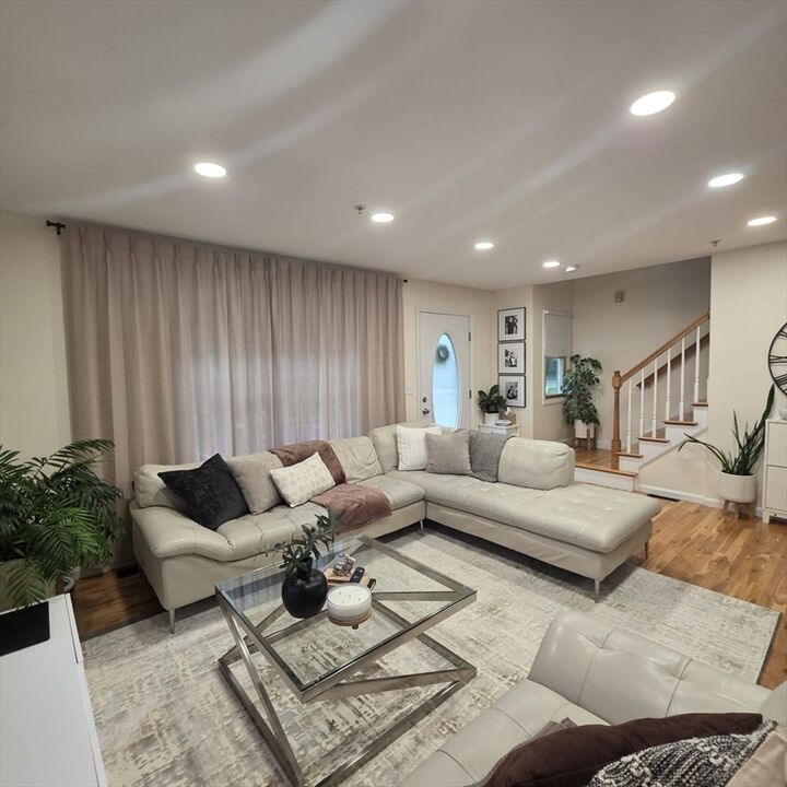 Property Photo: 955 Pleasant St 4 MA 02189
