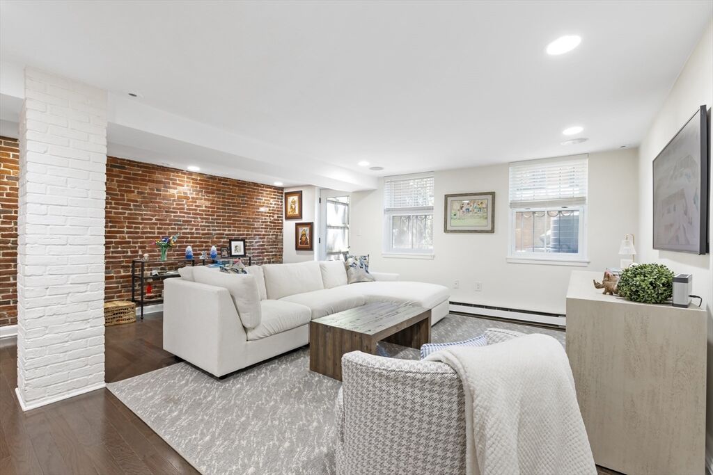 Property Photo:  193 West Canton Street 1  MA 02116 