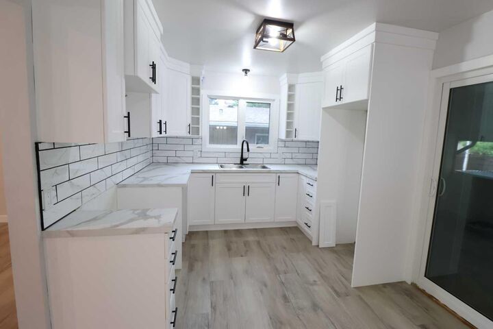 Property Photo:  1816 11 St  AB T1M 1A6 