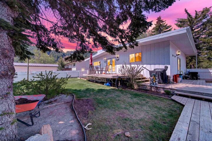Property Photo:  1813 123 Street  AB T0K 0E0 