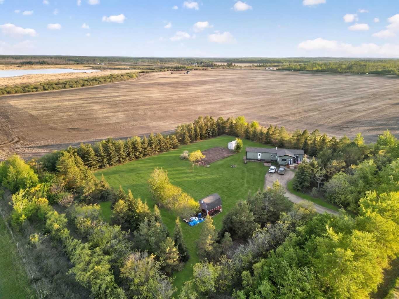 Property Photo:  13443 Twp Rd 1091  AB T0H 2H0 