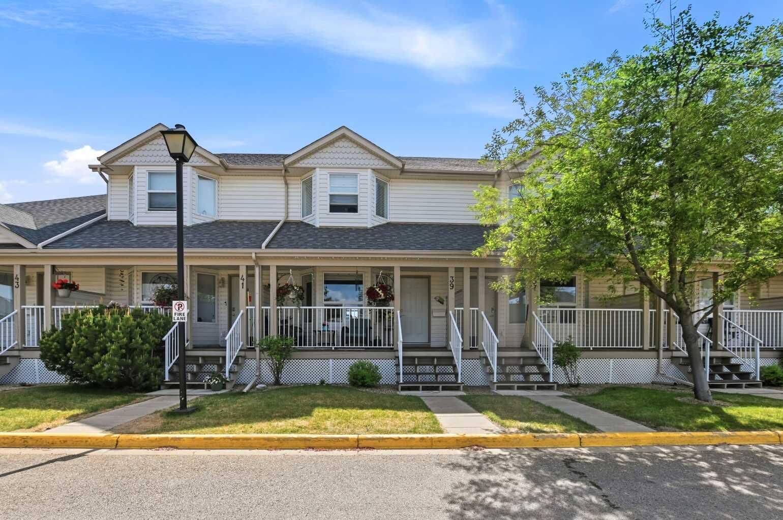 Property Photo: 33 Donlevy Avenue 39 AB T4R 3B6