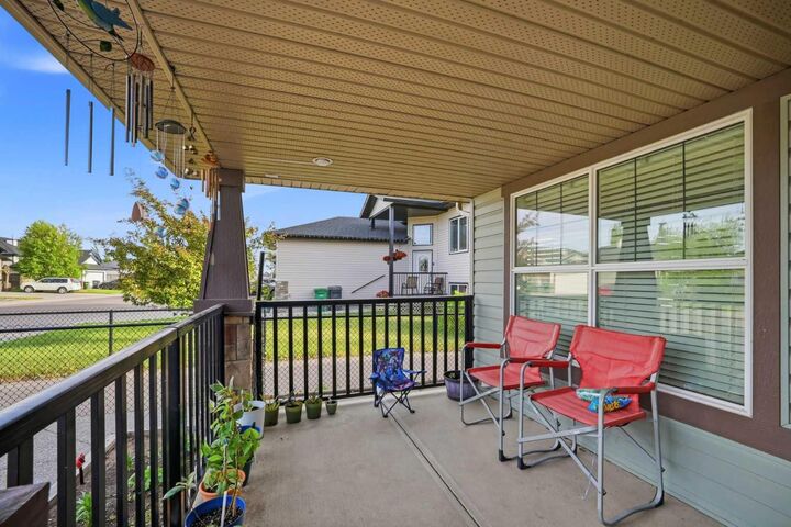 Property Photo: 203 Hillcrest Boulevard AB T1P 0A3