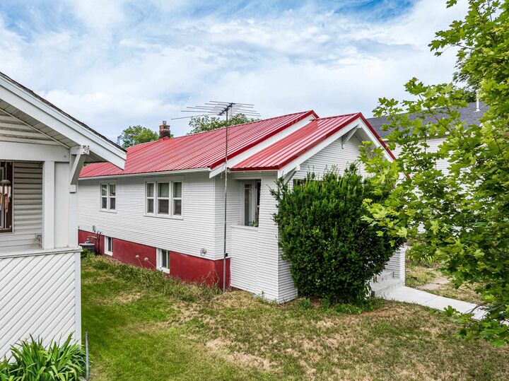 Property Photo:  635 S 4th Ave.  ID 83201 