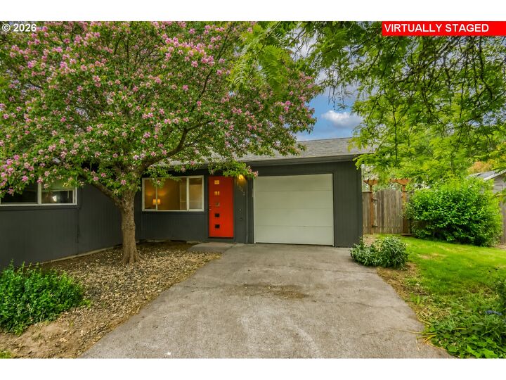 Property Photo:  11590 SW Lomita Ave  OR 97223 