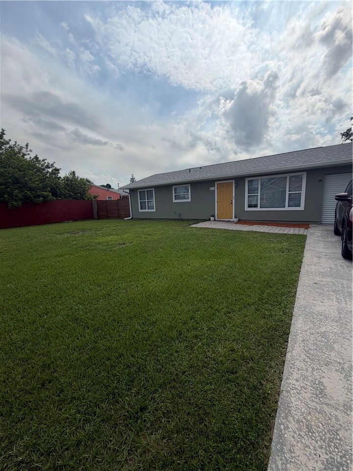 Property Photo:  2275 18th Avenue SW  FL 32962 