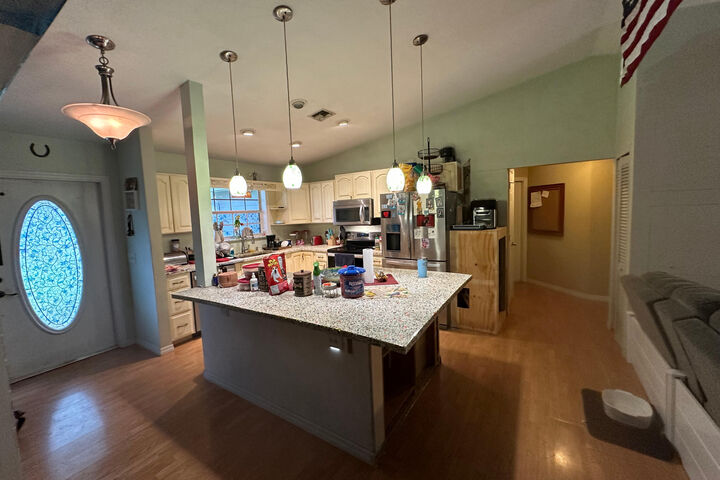 Property Photo: 2725 47th Avenue FL 32966