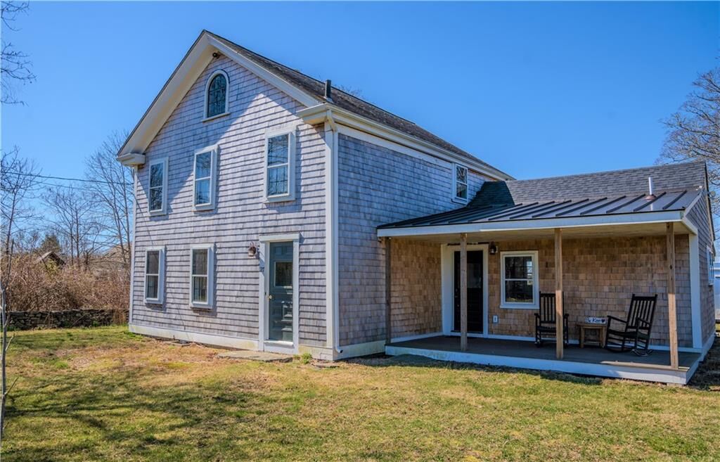 Property Photo:  127 Willow Avenue  RI 02837 