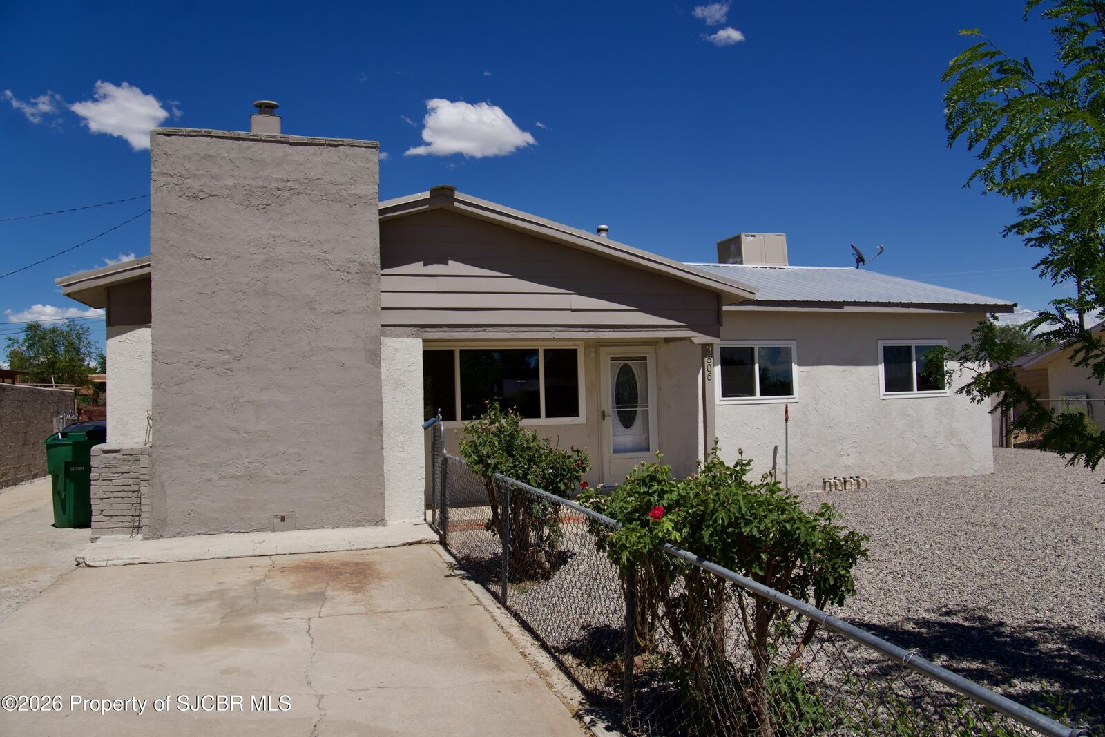 Property Photo:  3806 Sierra Vista Drive  NM 87402 