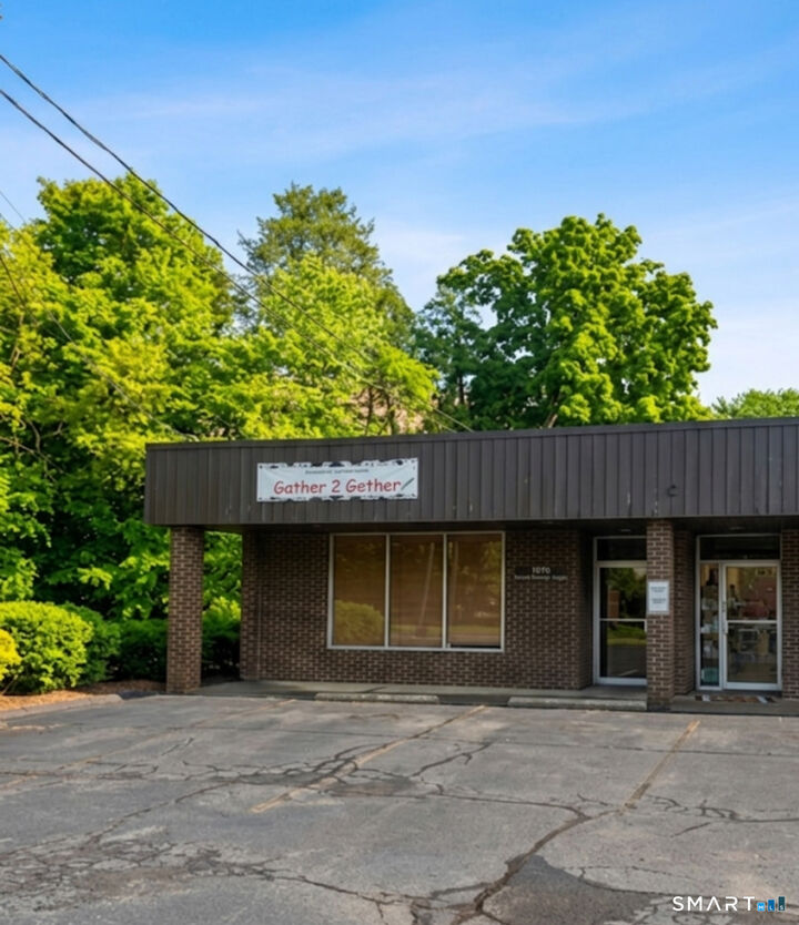 Property Photo: 1672 Meriden Waterbury Turnpike CT 06489