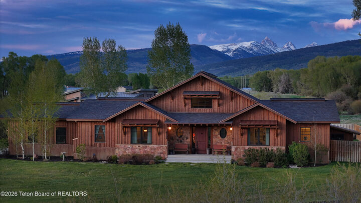 Property Photo:  6289 Fox Meadows Drive  ID 83455 