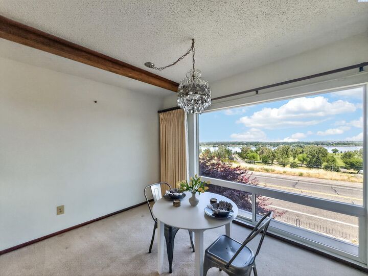 Property Photo:  2401 W Canal Dr D-1  WA 99336 