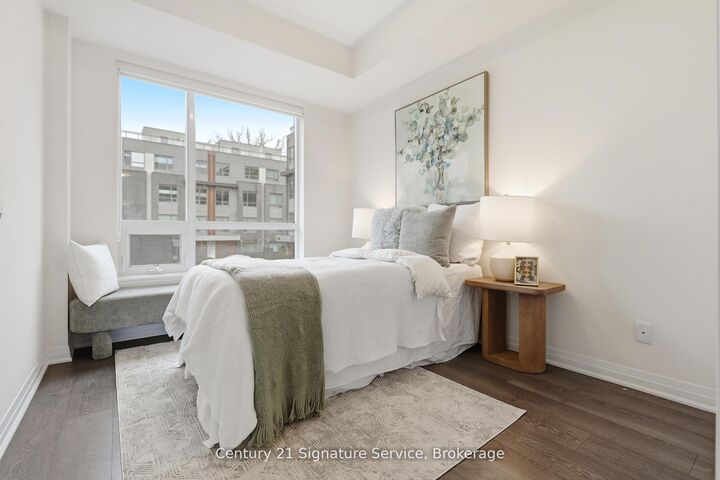 Property Photo: 1238 Cawthra Road 2 ON L5G 0B6