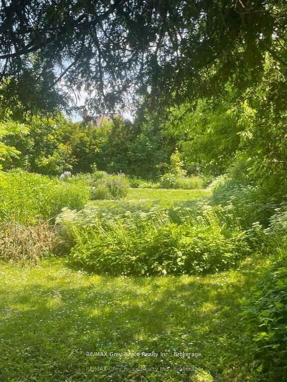 Property Photo:  Lt1 Pt4 9th Street W  ON N4K 3N5 