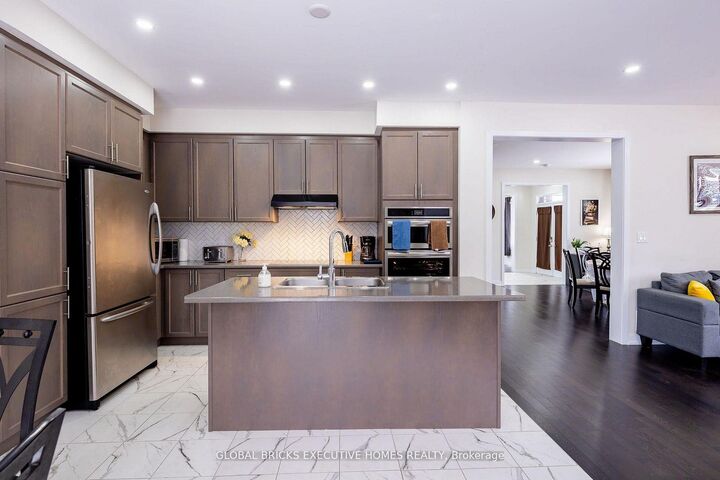 Property Photo: 91 Higgins Avenue ON L3B 5N5