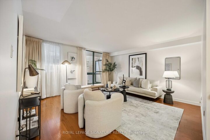 Property Photo: 212 St. George Street 201 ON M5R 2N5