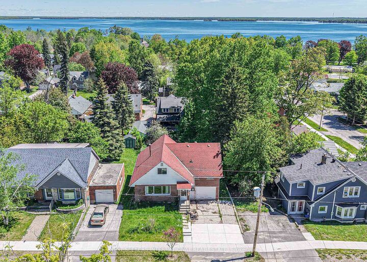 Property Photo: 166 Laclie Street ON L3V 4N4