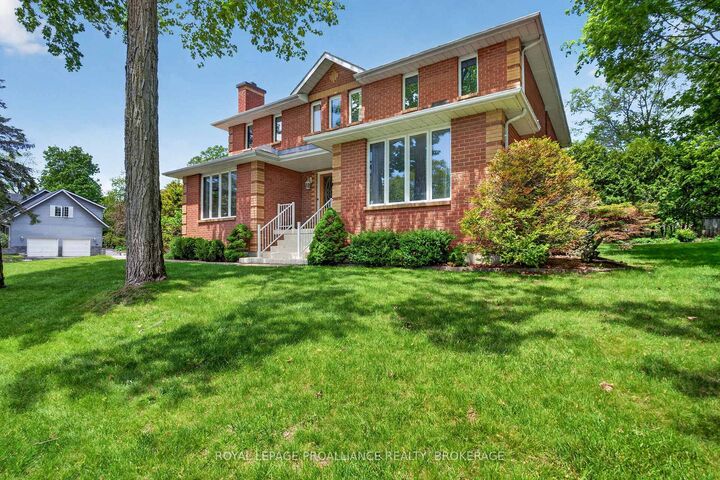 542 Rankin Crescent — photo 1