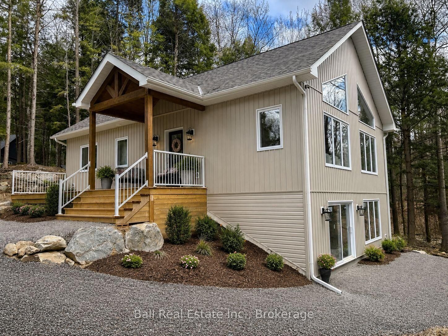 Property Photo: 180 Lakeview Street ON K0M 1S0