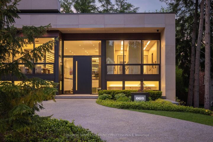 Property Photo: 865 Glenwood Avenue ON L7T 2J8
