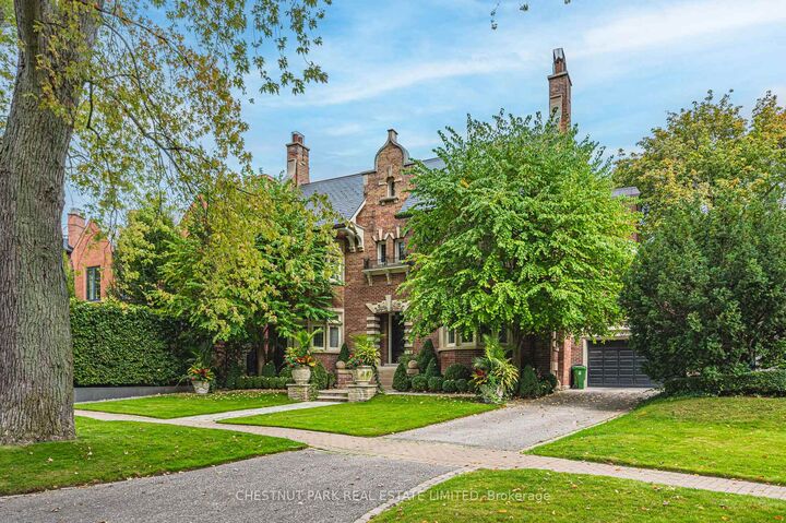 Property Photo:  82 Chestnut Park Road  ON M4W 2R3 